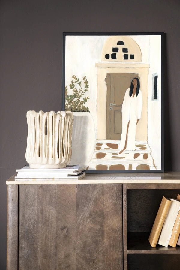 Kunsttrykk på syrefritt papir i svart ramme. Bildemotiv i sandfarger, beige jordtoner.