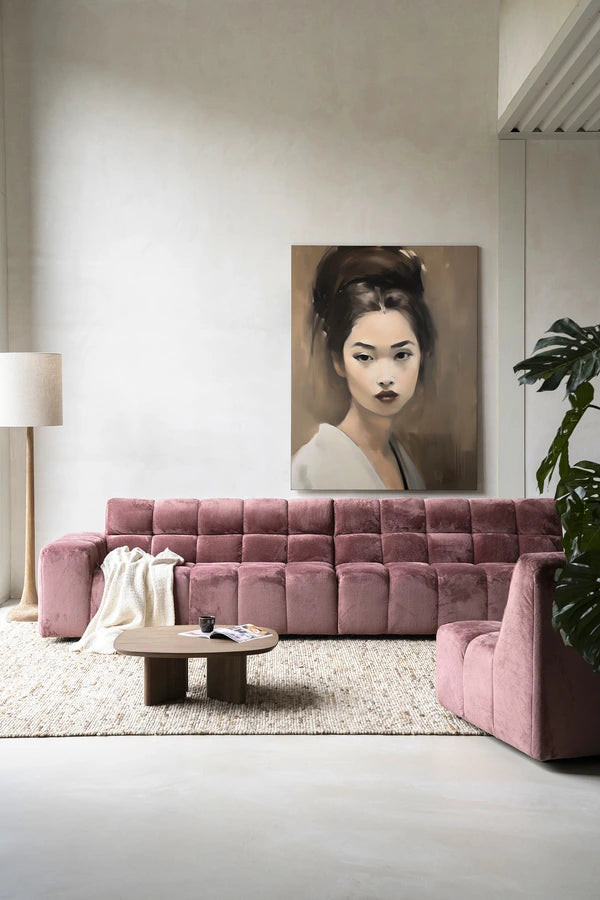 Kunsttrykk på syrefritt papir, lerret og glass. Motiv: portrett av en ung kvinne med blikket rettet mot tilskueren.