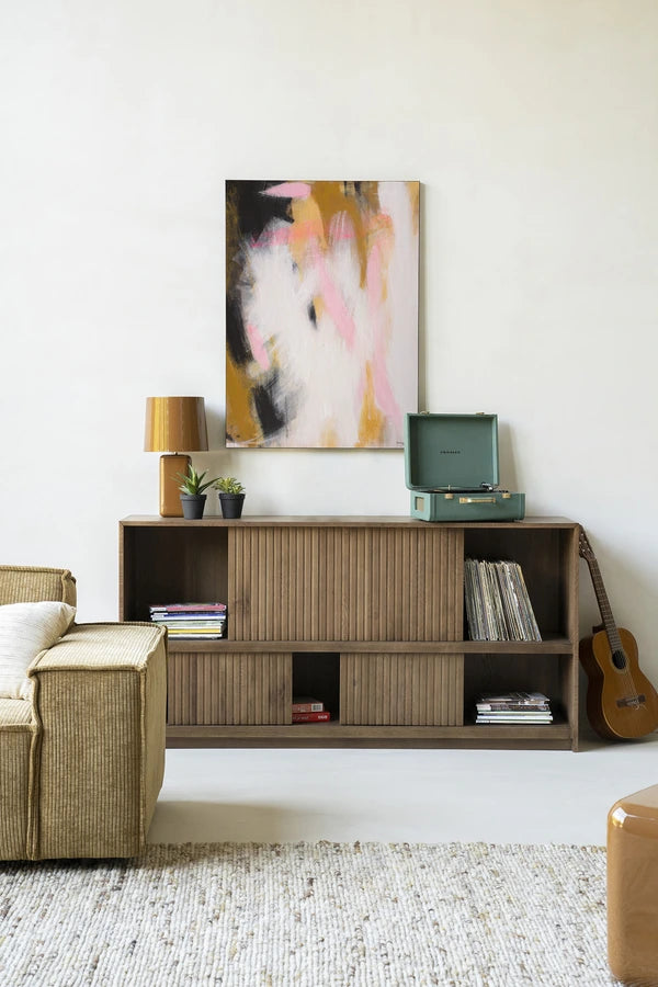 Kunsttrykk på syrefritt papir, lerret og glass. Abstrakt motiv med store penselstrøk og fargeflater.