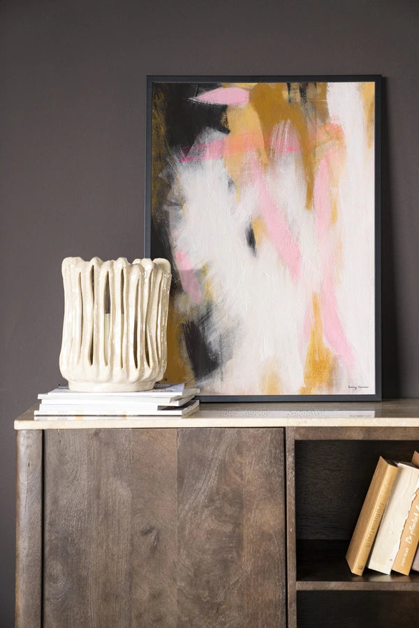 Kunsttrykk på syrefritt papir, lerret og glass. Abstrakt motiv med store penselstrøk og fargeflater.