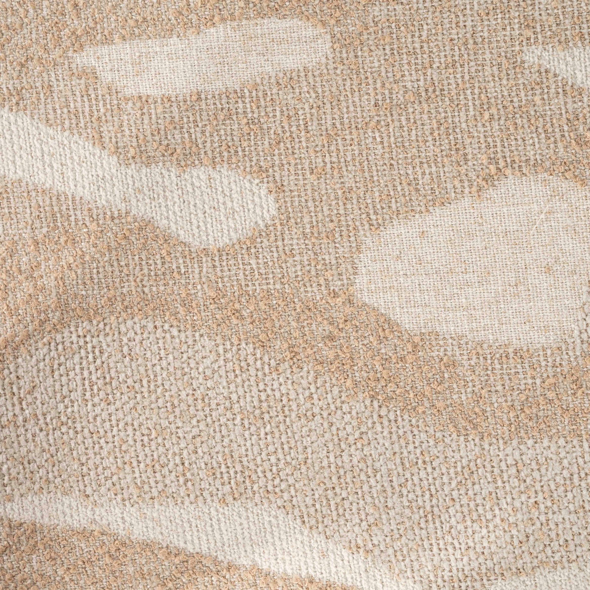 Fargeprøve:organisk mønster. Hvite og beige fargefelt.