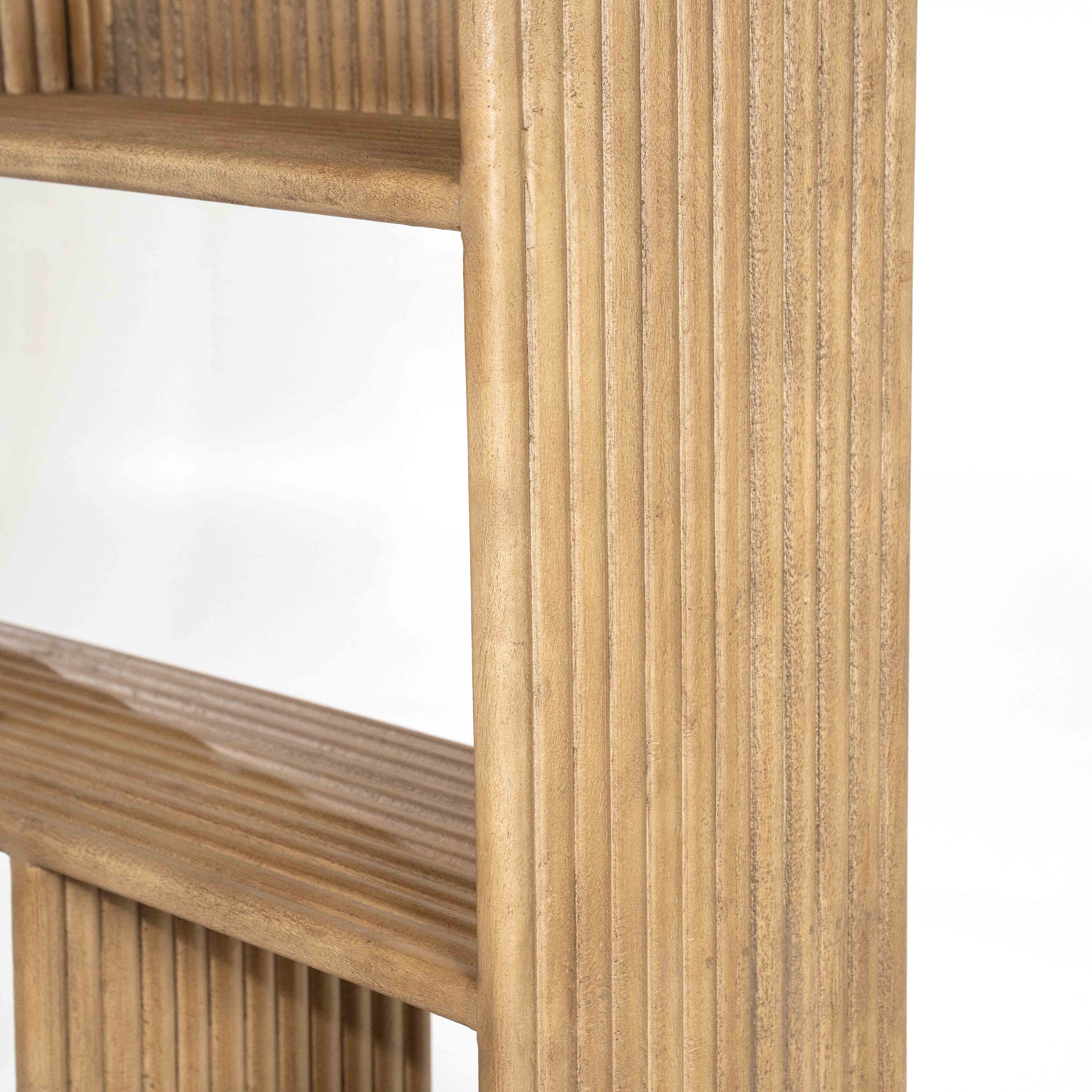 Rigato bokhylle i mangotre - nærbilde