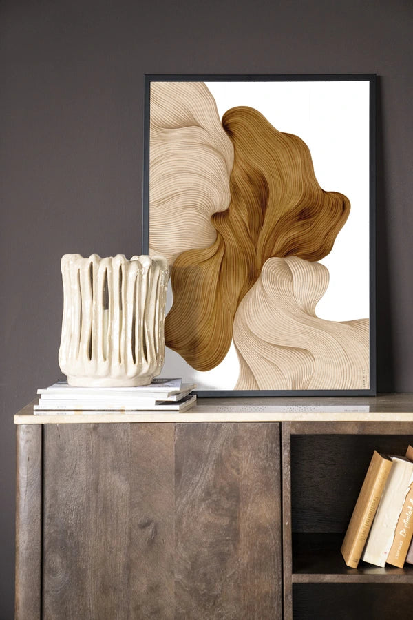 Abstrakt bilekunst i brune og beige jordtoner. Kunsttrykk på syrefritt papir, lerret og glass. 