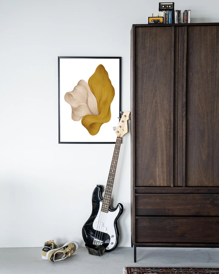 Abstrakt bilekunst i sennepsfarger og beige jordtoner. Kunsttrykk på syrefritt papir, lerret og glass. 