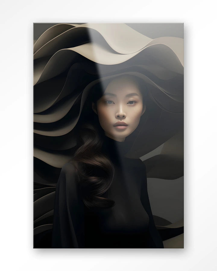 Bildemotiv med dame med bølgete hatt. Kunsttrykk på syrefritt papir, lerret og glass. Mørkt og litt mystiskt uttrykk.