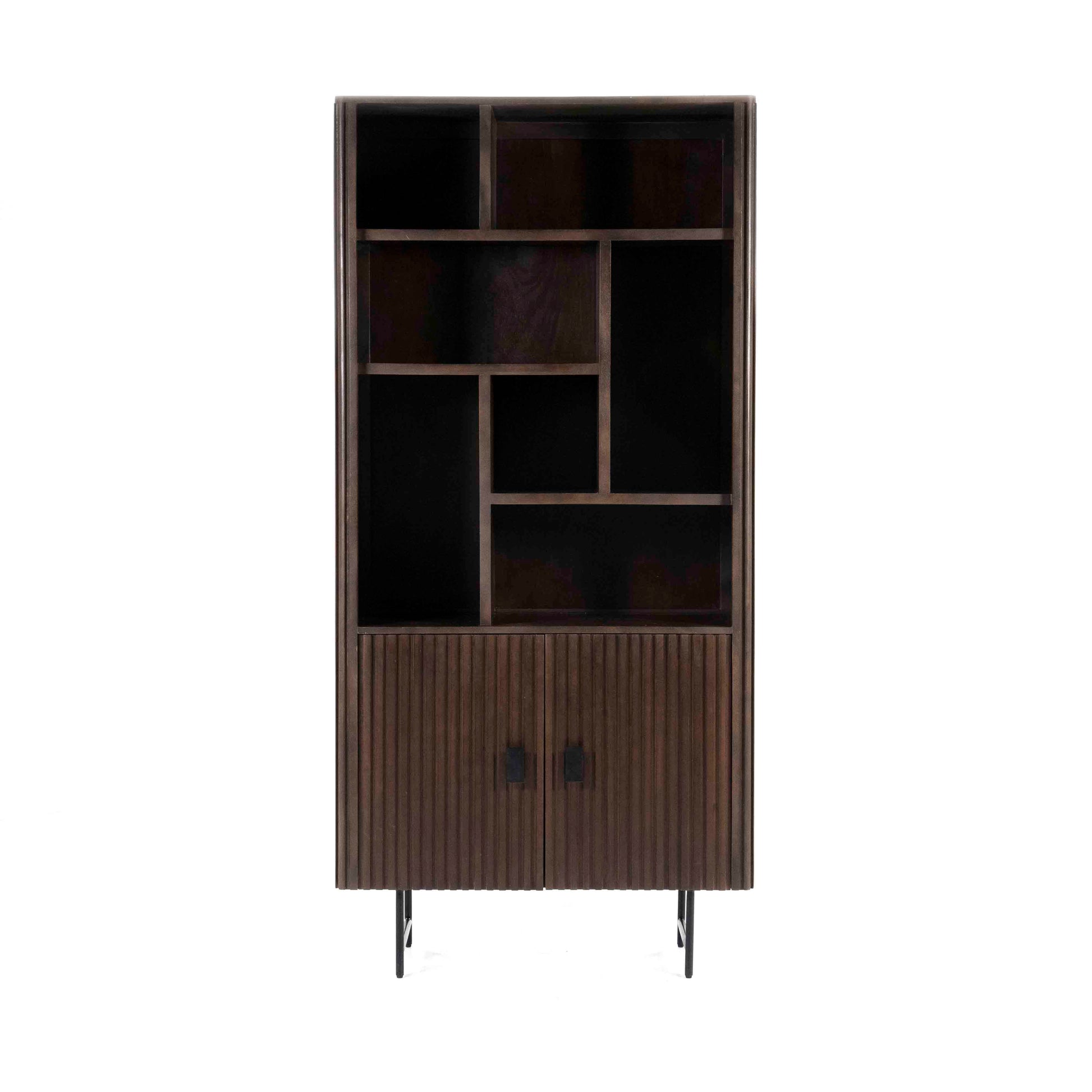 Remi bokhylle med dører. Brunt mangotre