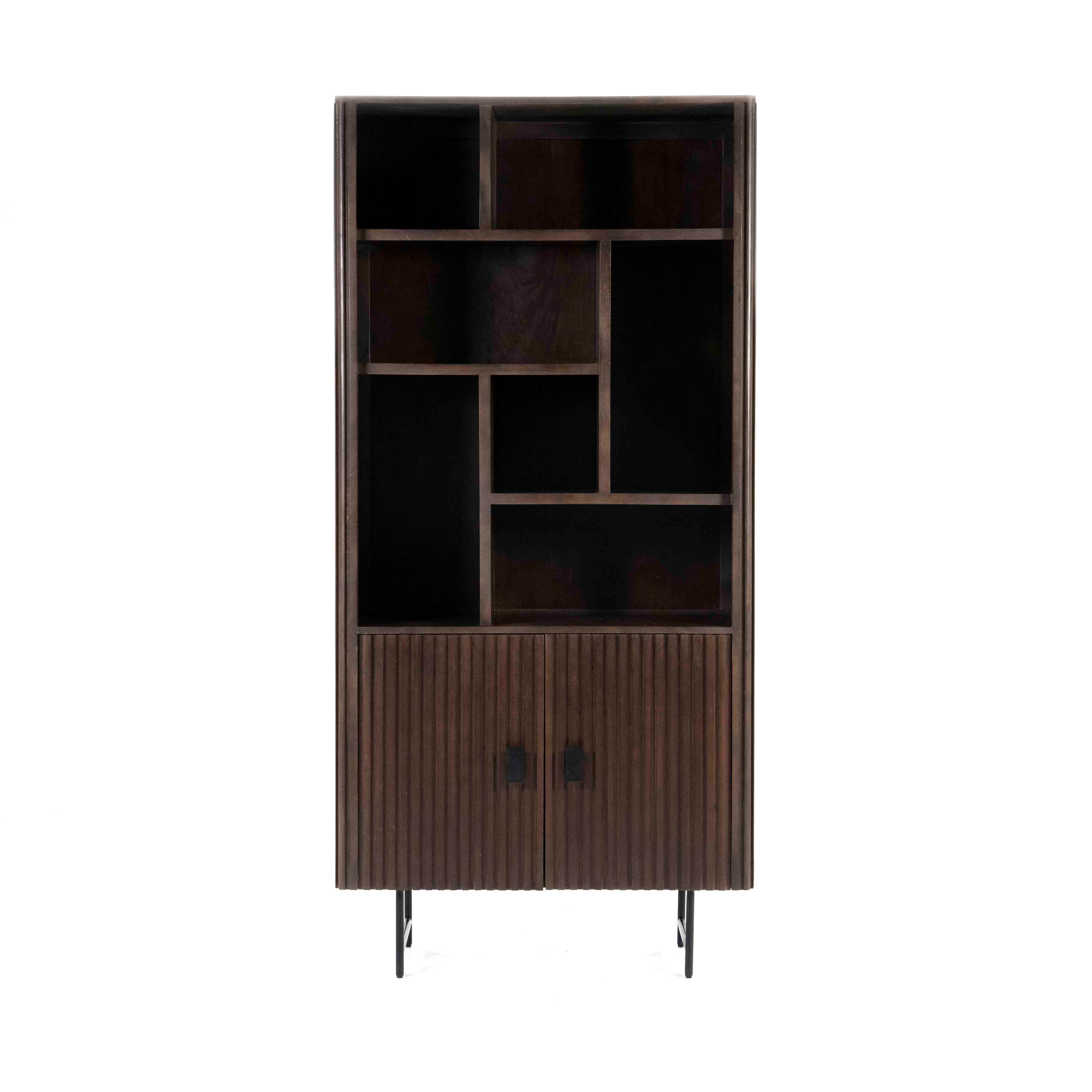 Remi bokhylle med dører. Brunt mangotre