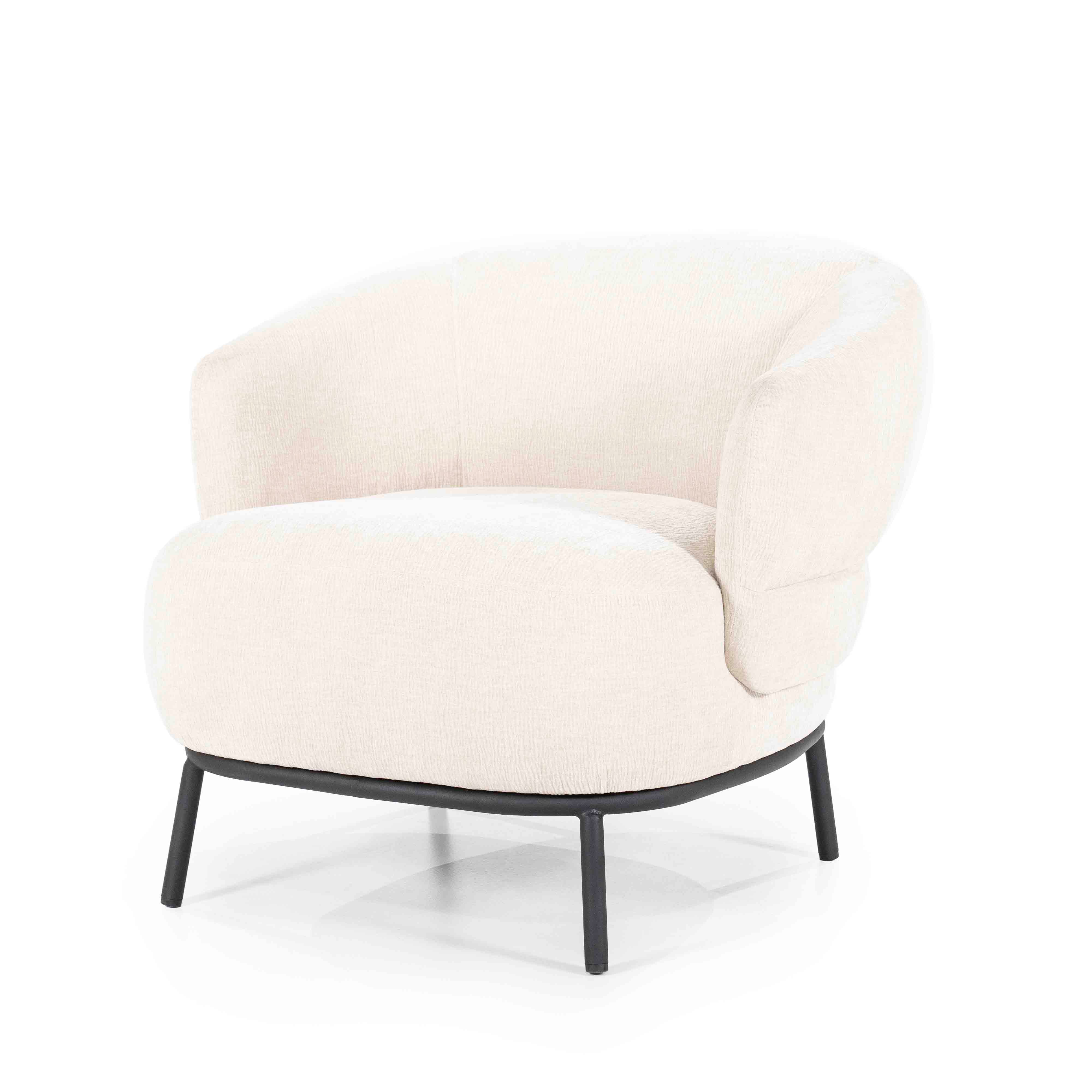 David lysbeige lenestiol med metallben. Loungestol / Lounge chair