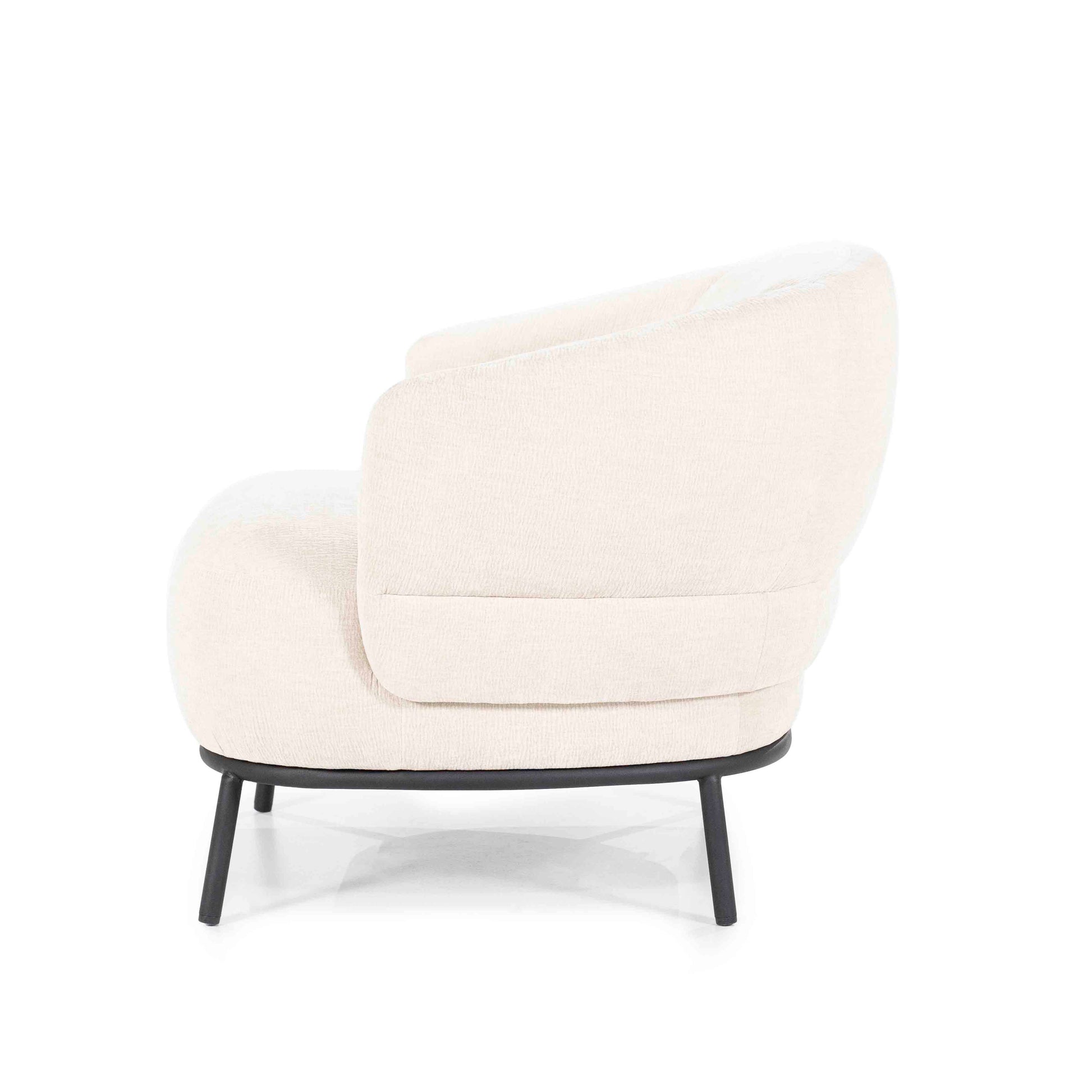 David lysbeige lenestiol med metallben. Loungestol / Lounge chair
