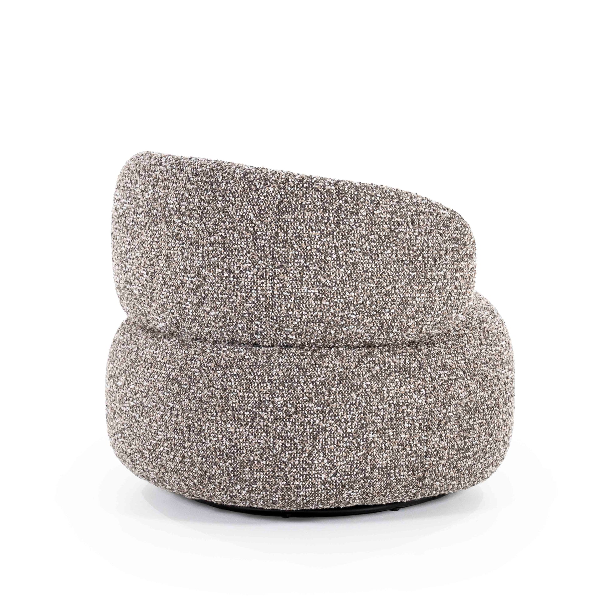 Maeve Loungestol, Taupe Maywood. Rund og myk lenestol. Lounge chair.