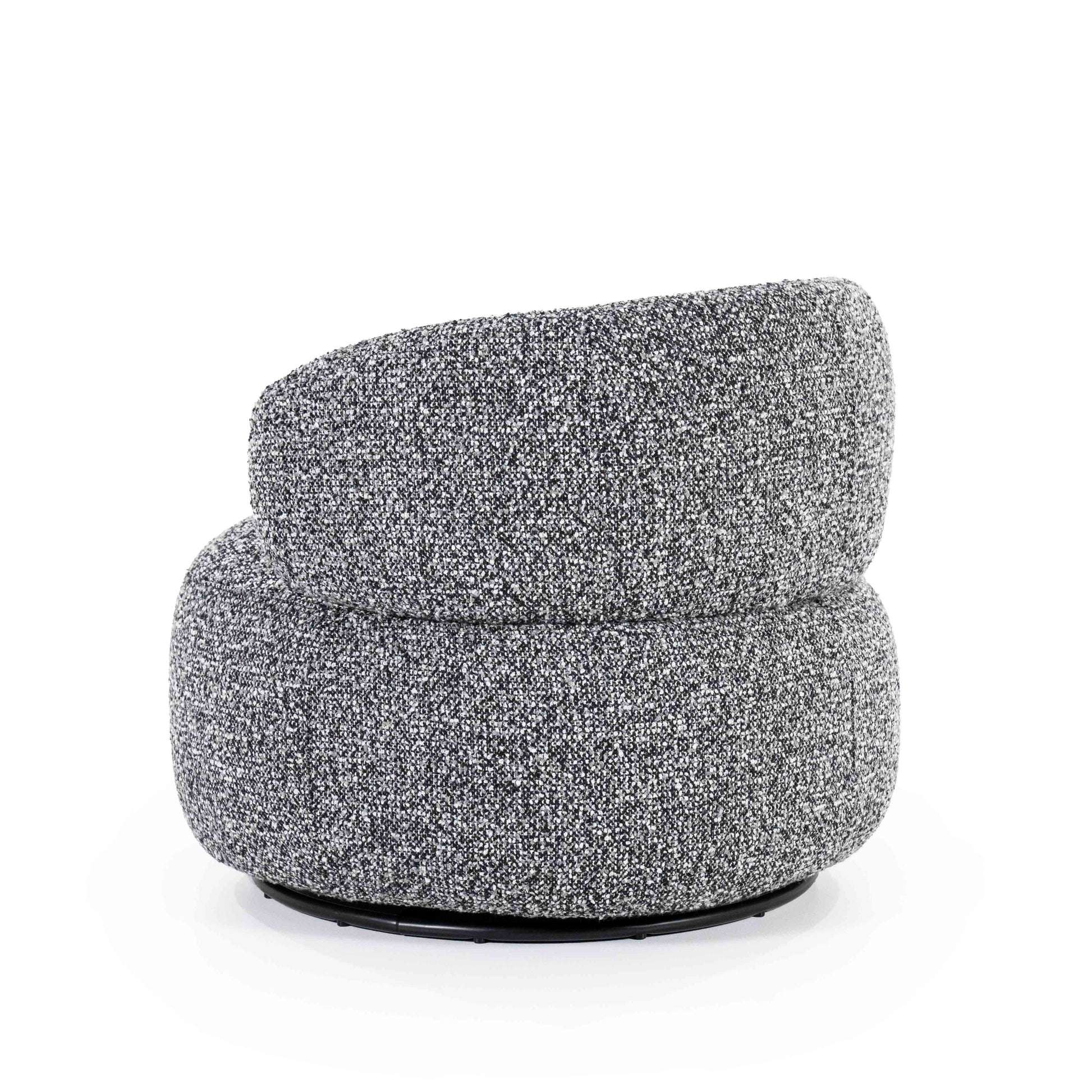 Maeve Loungestol, Black Maywood. Gråmelert myk lenestiol. Salt og pepper-aarget stol. Lounge chair.