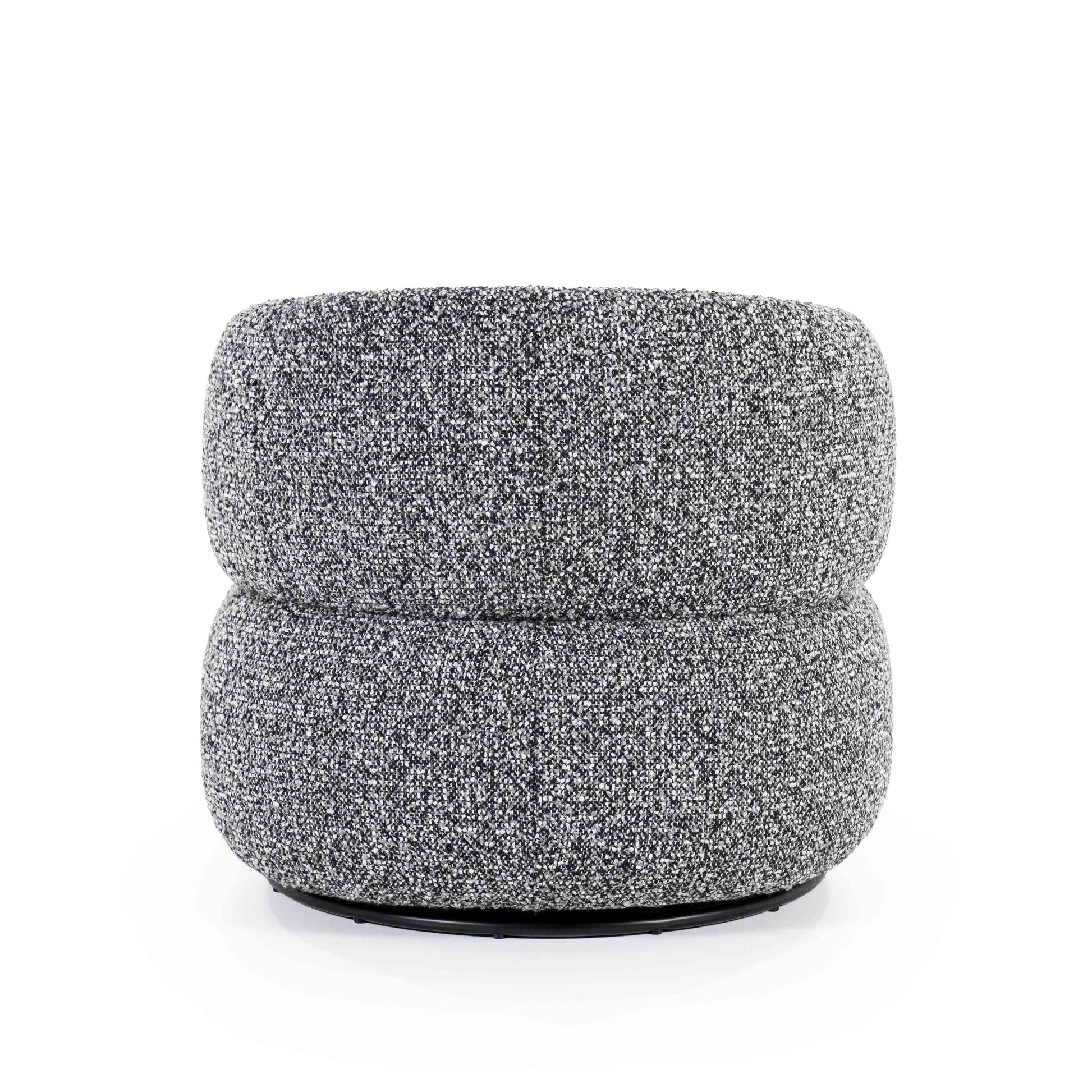 Maeve Loungestol, Black Maywood. Gråmelert myk lenestiol. Salt og pepper-aarget stol. Lounge chair.