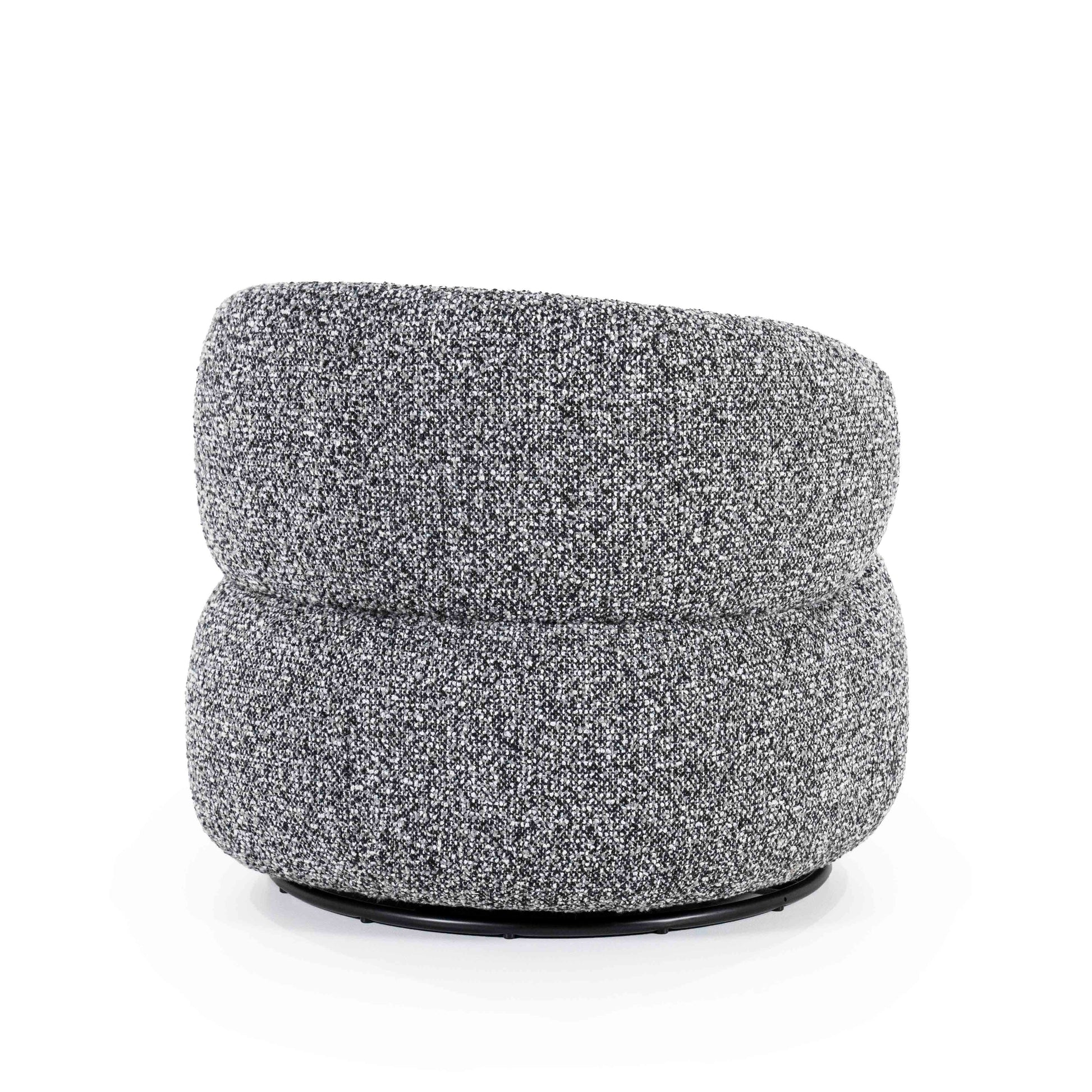 Maeve Loungestol, Black Maywood. Gråmelert myk lenestiol. Salt og pepper-aarget stol. Lounge chair.