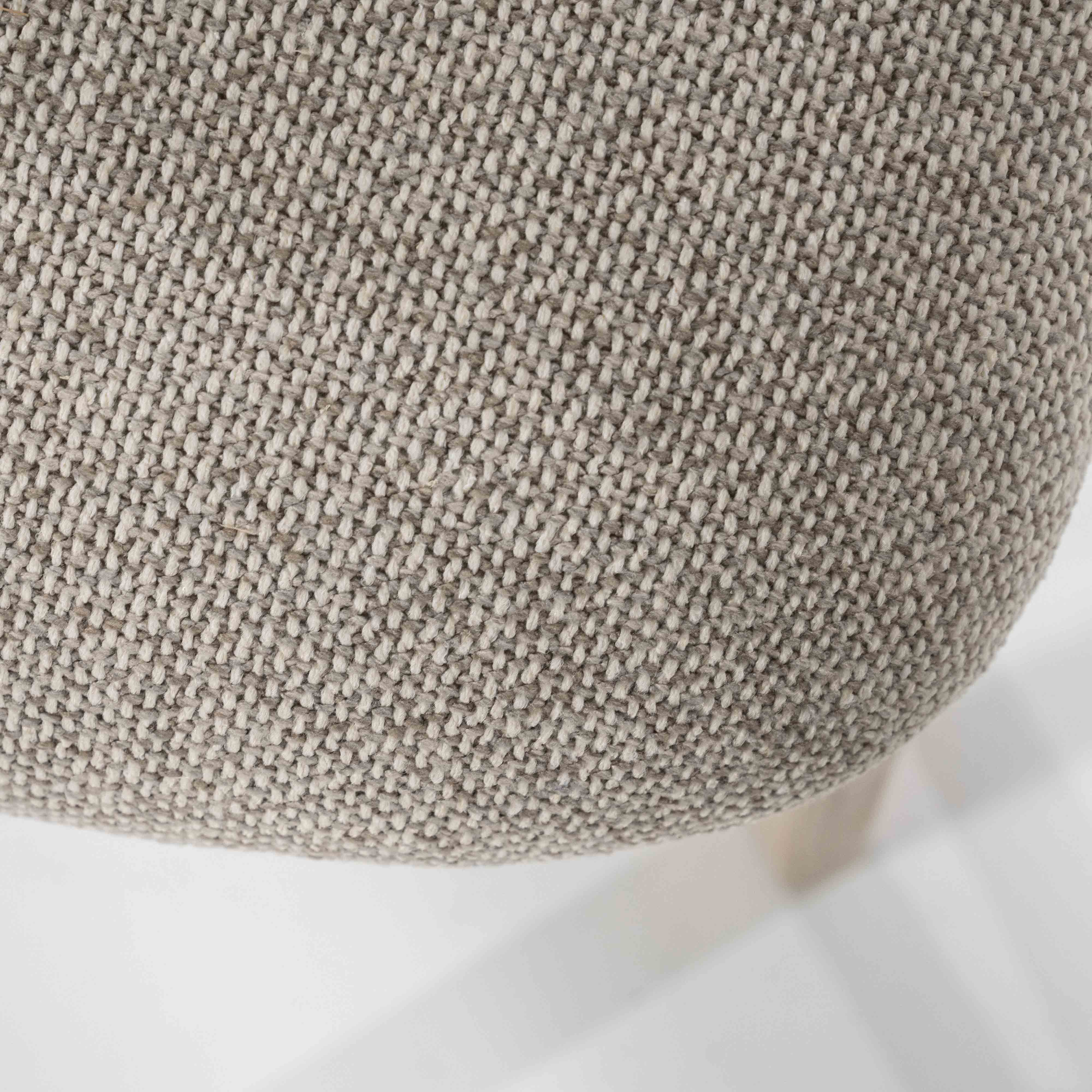 Mikky Spisestol, Taupe Moon