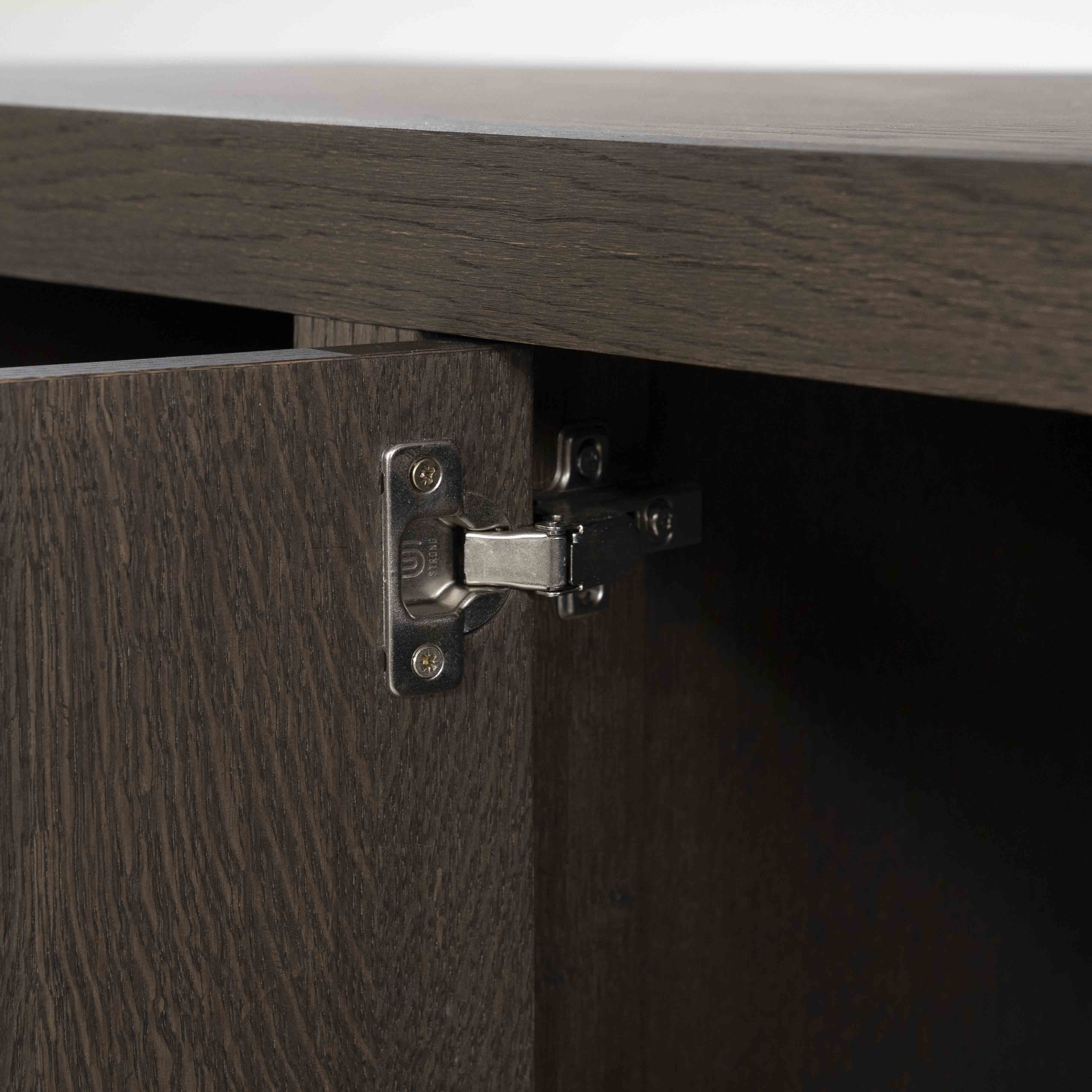 Helsinki Skjenk, Mørk brun