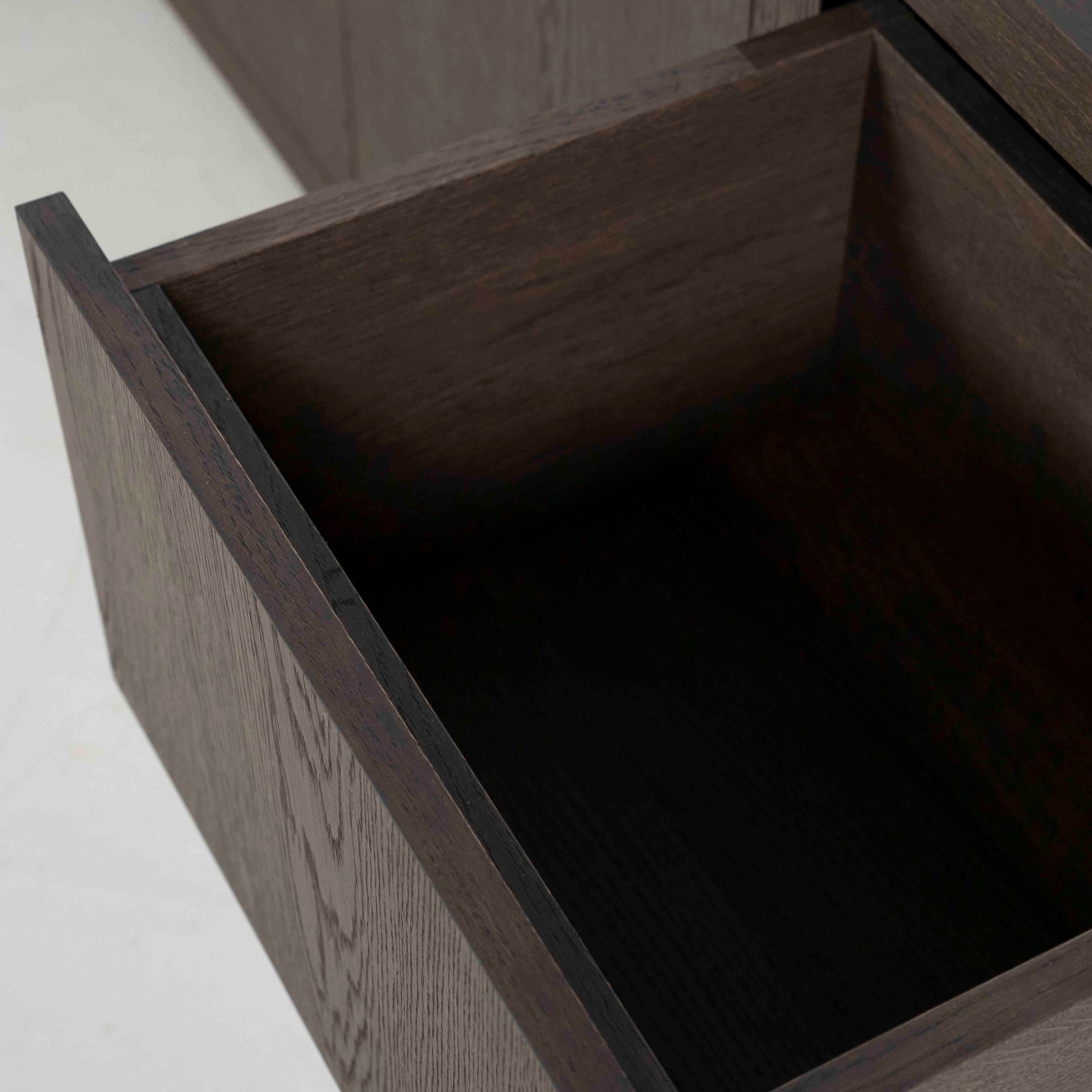 Helsinki Skjenk, Mørk brun