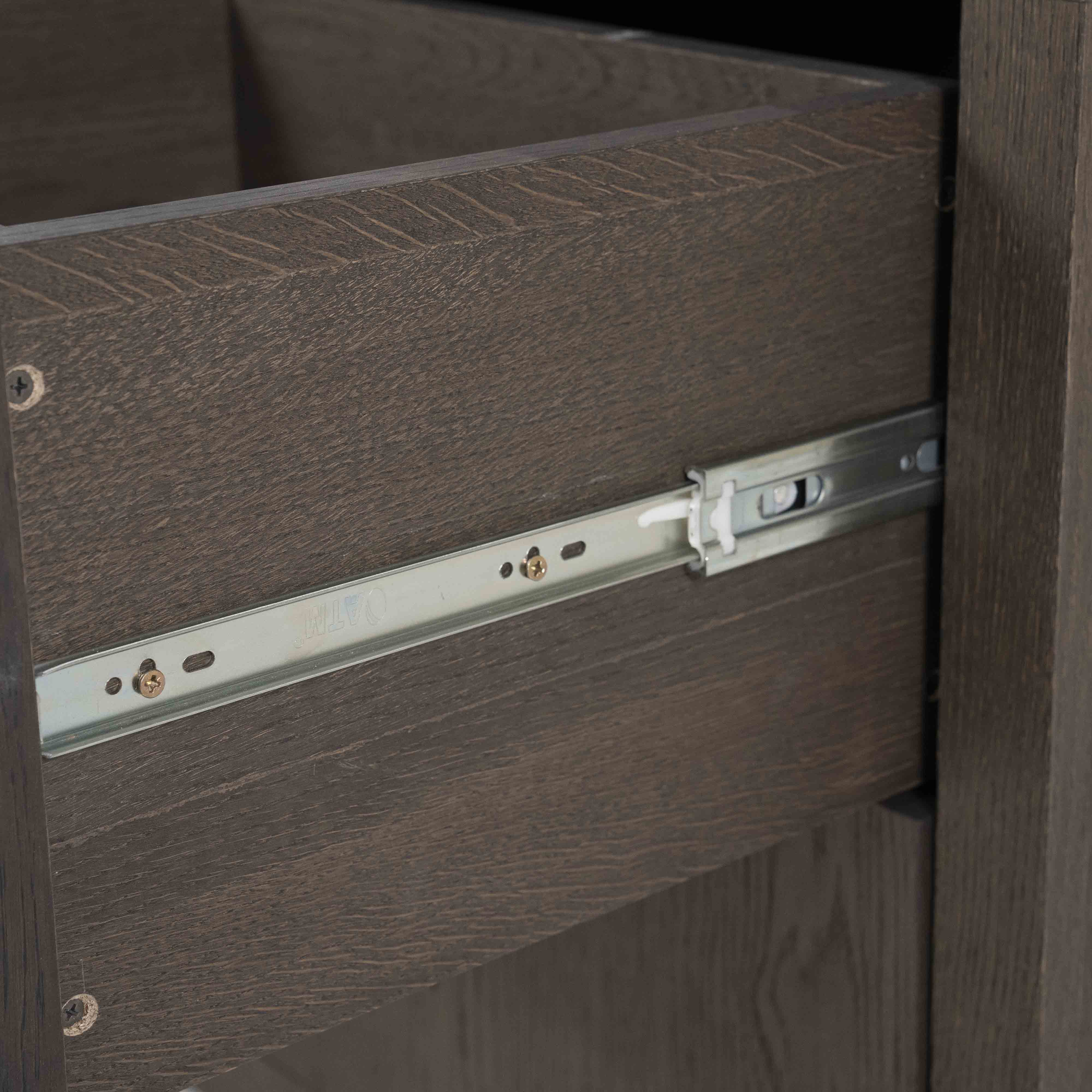 Helsinki Skjenk, Mørk brun