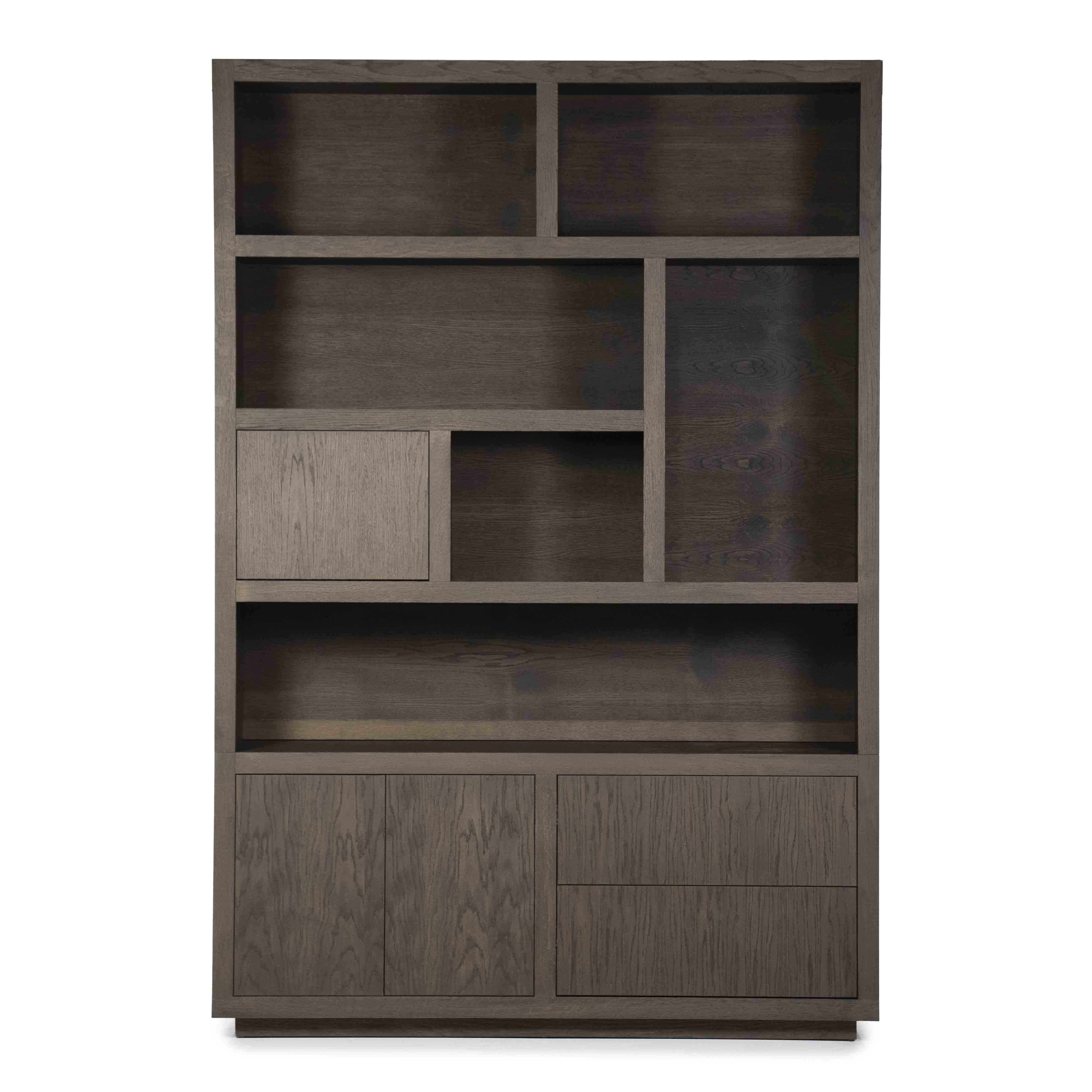 Helsinki bokhylle med skuffer og dører, mørk eik