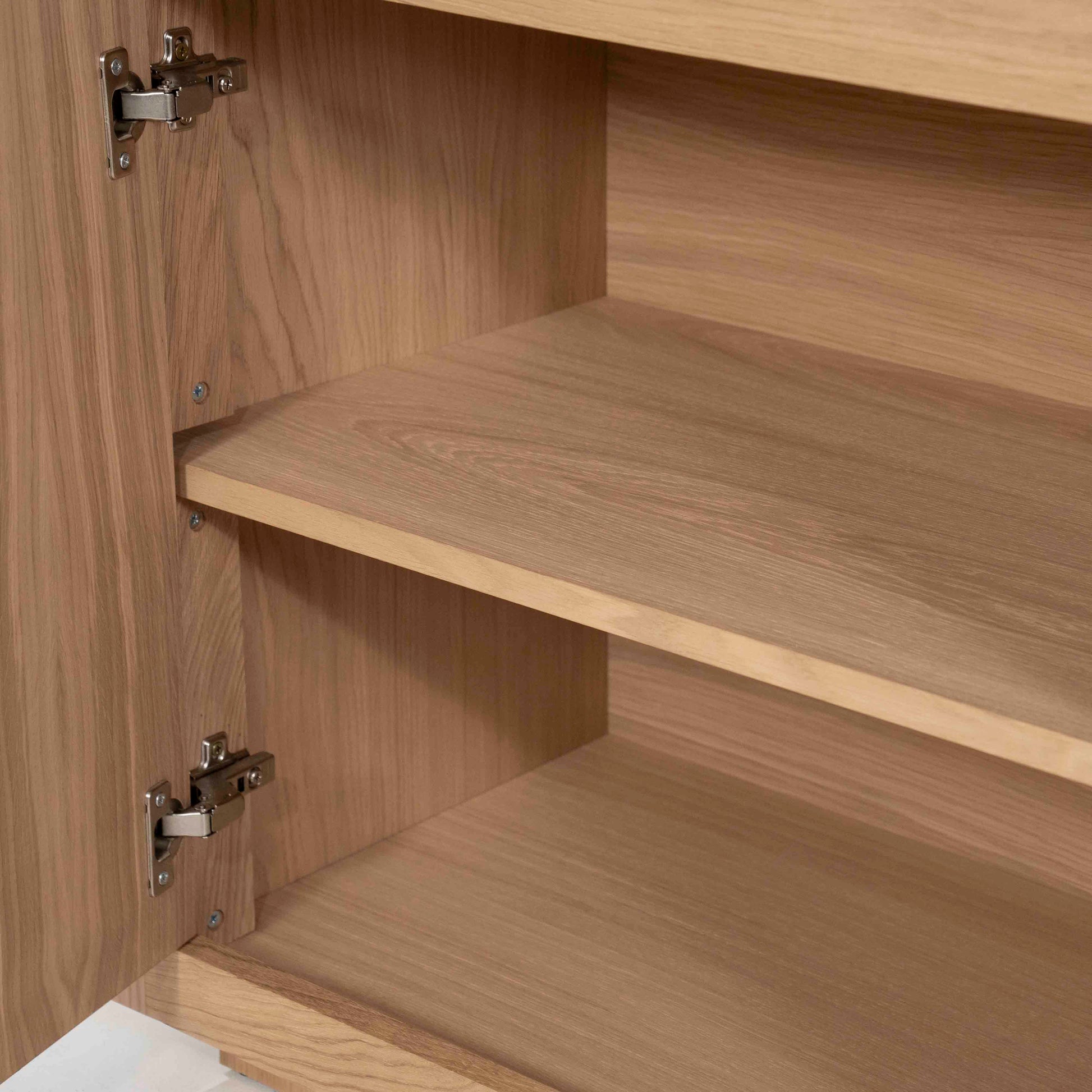 Helsinki bokhylle med skuffer og dører, lys eik - nærbilde