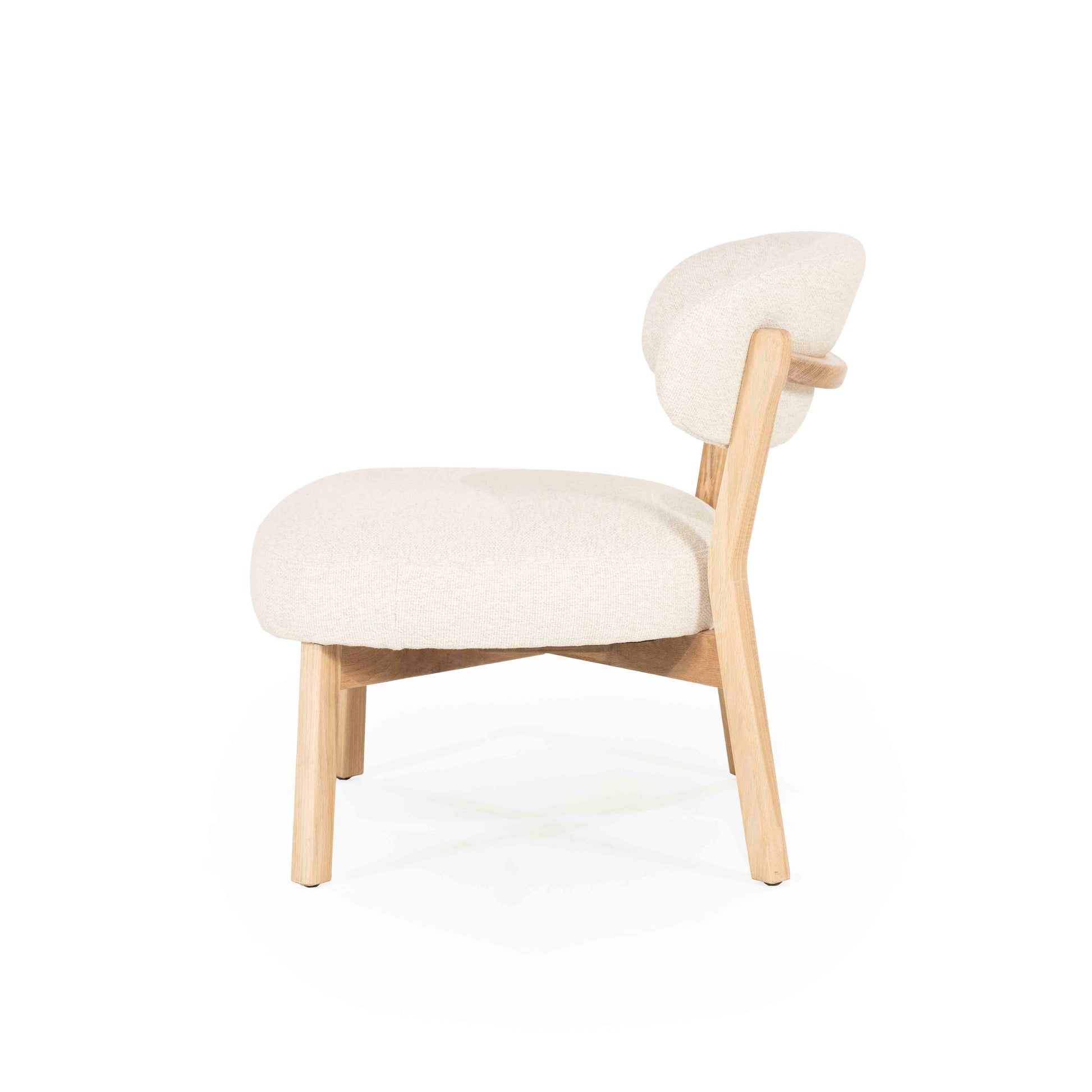 Mikky lenestol i beige tekstil med ben i lys eik