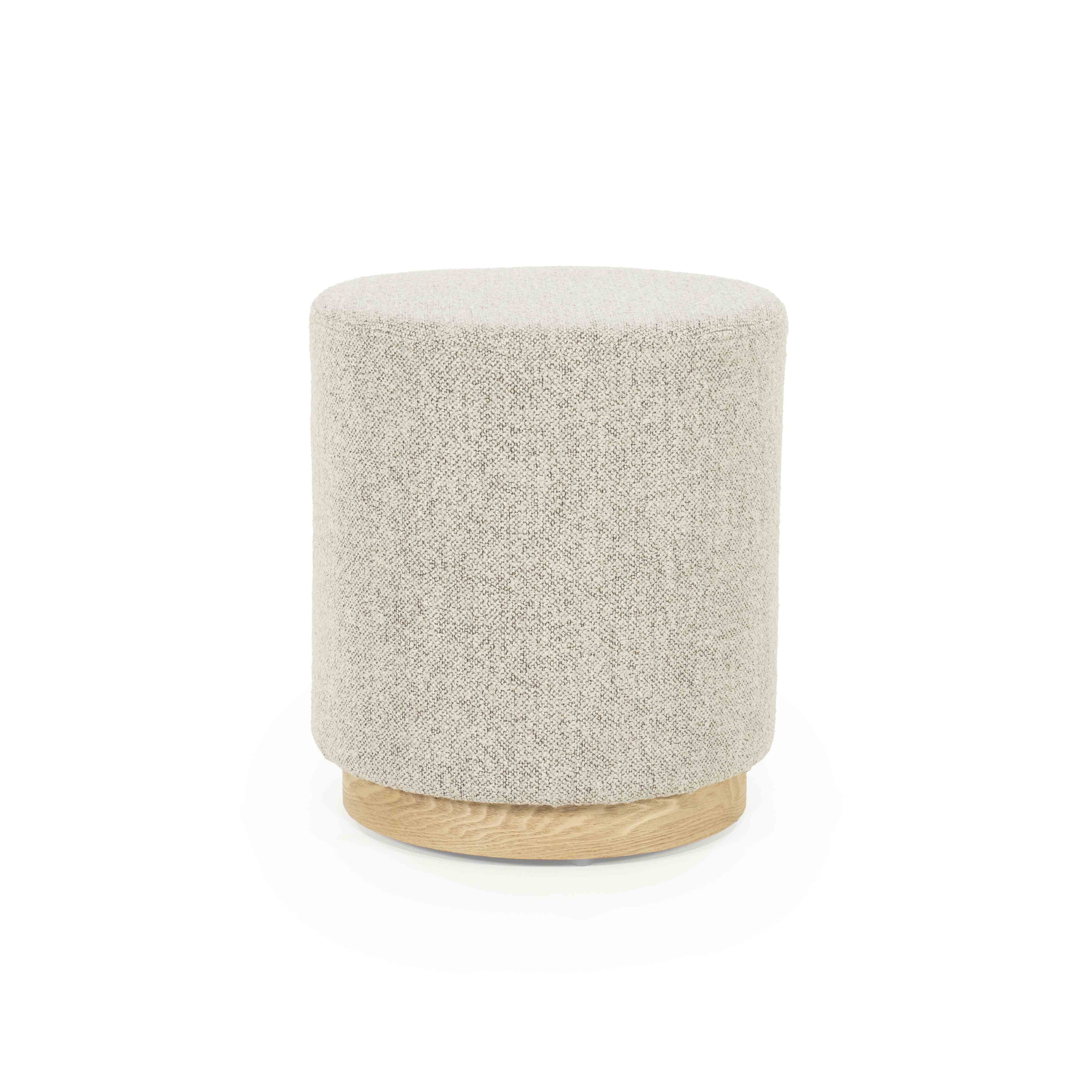 Puff med gbeige- og gråmelert stoff og furusokkel