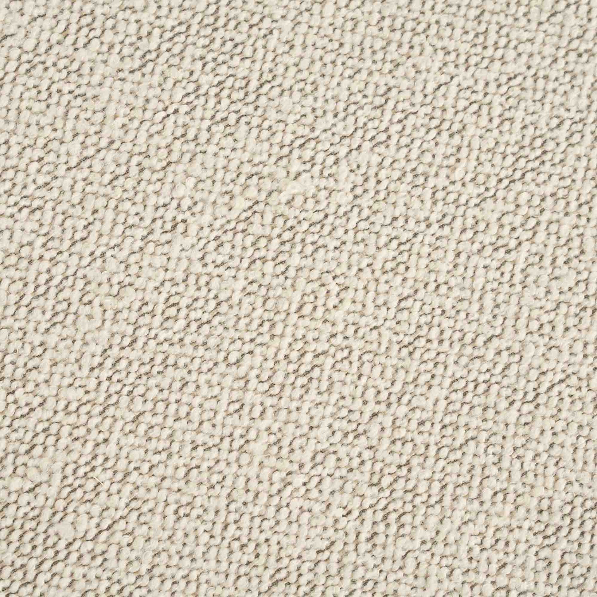 Stoffprøve: Puff med lyst stoff