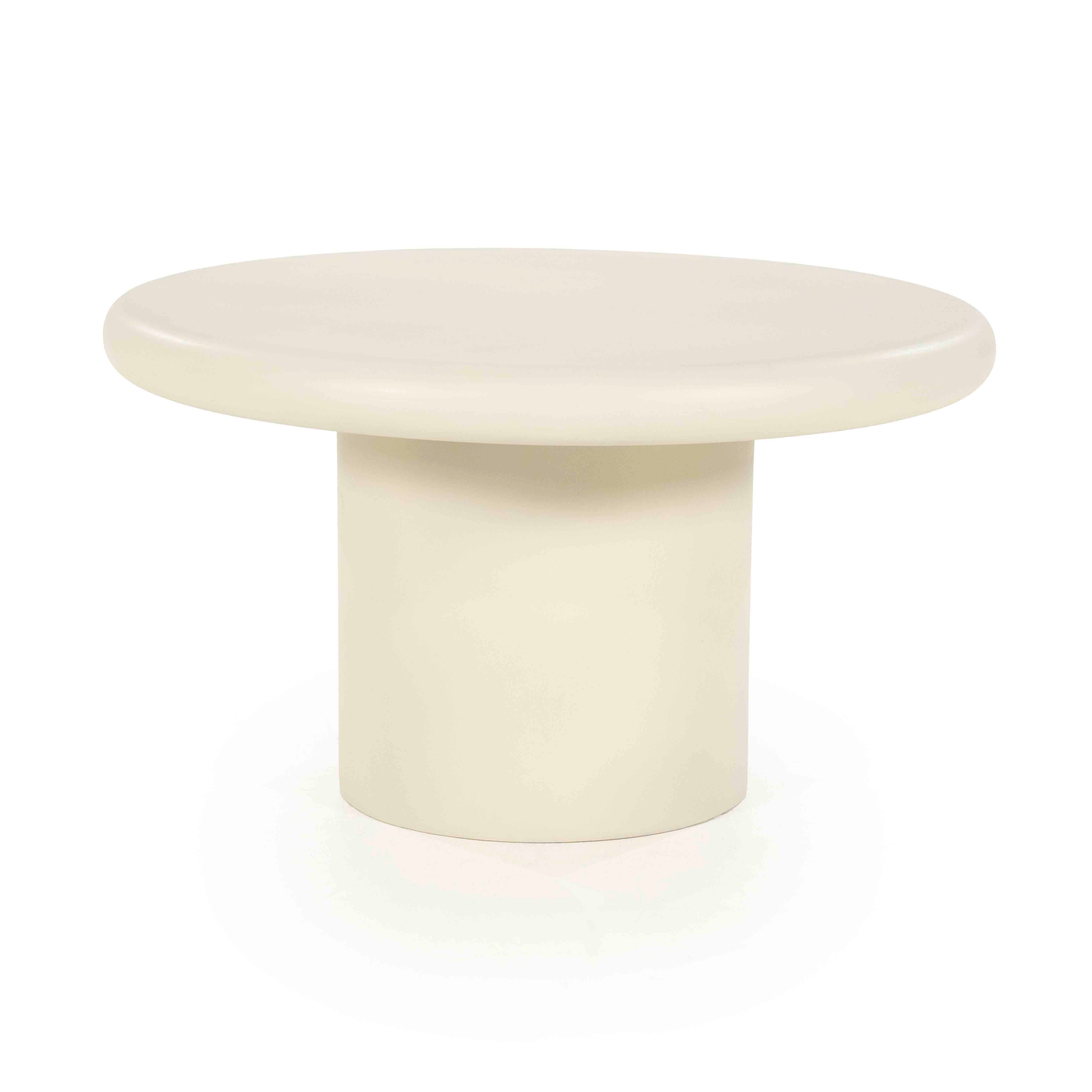 Jade Sidebord, Medium