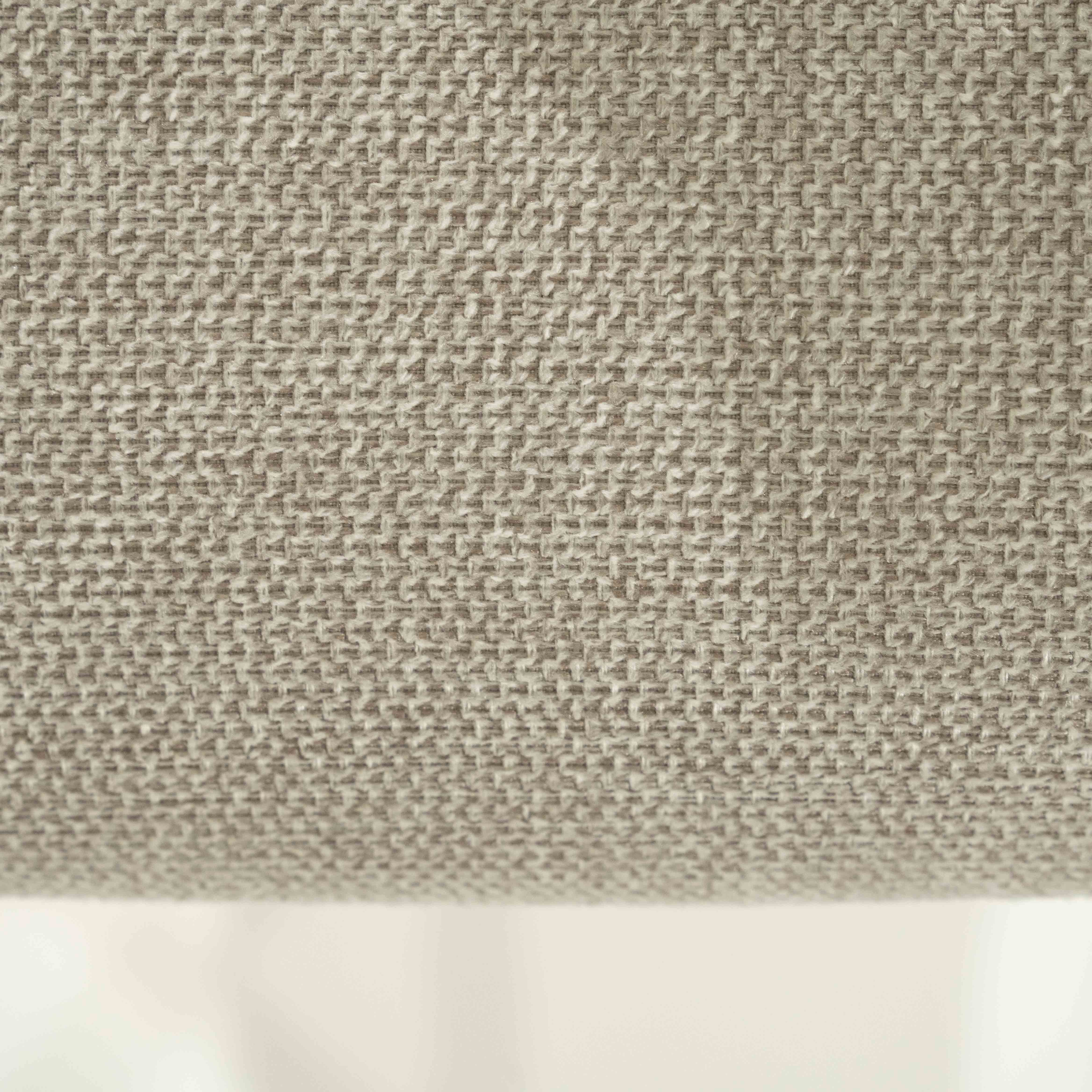 Rayven Barstol, Lys ask