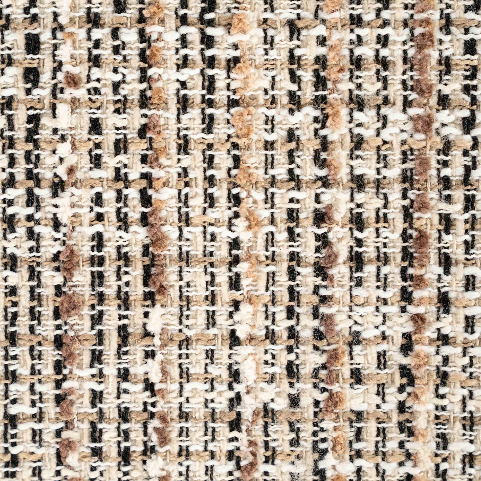 Stoffprøve: Benk i eik med beige melert pute.