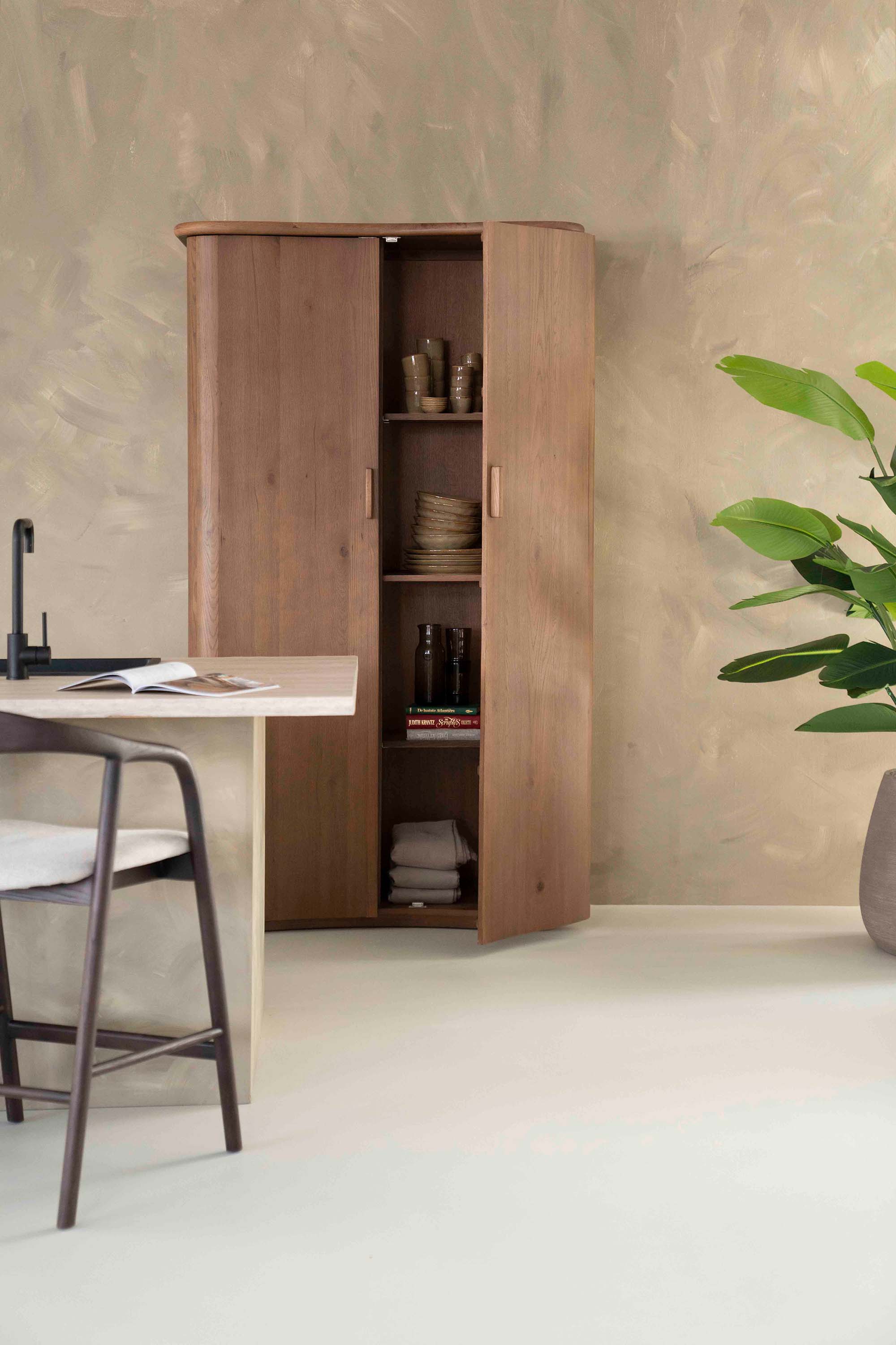 Josh skap i eik - miljøbilde